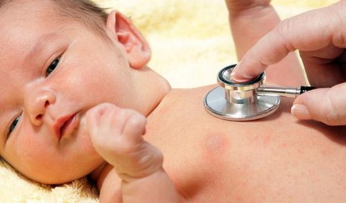 7 σημάδια στο μωρό σας που δείχνουν ότι πρέπει να καλέσετε τον παιδίατρο