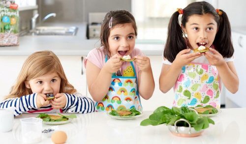 Δείτε τι συμβαίνει όταν μια μαμά κρύβει λαχανικά στα γεύματα των παιδιών της (vid)