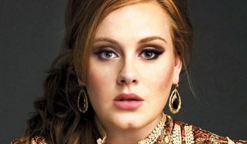 H Adele δεν αποκαλύπτει το όνομα του γιού της