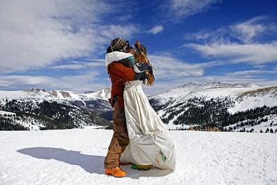 14 Φλεβάρη με ένα φιλί κερδίστε δωρεάν σκι στα Καλάβρυτα