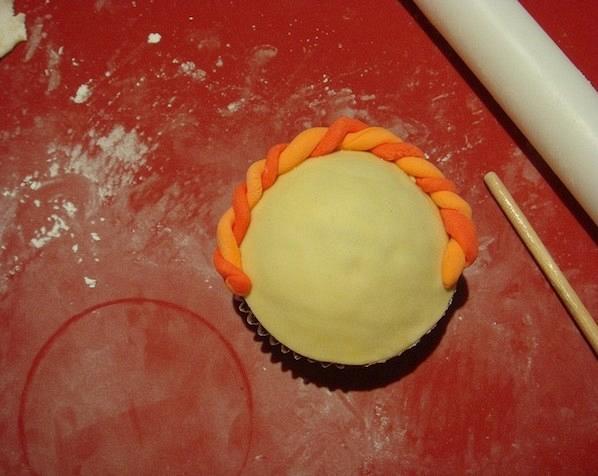 Φτιάξτε μόνες σας cupcakes πασχαλινά καλαθάκια με smarties!