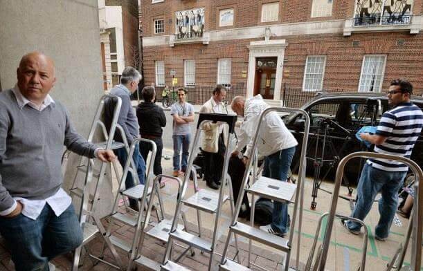 &Pi;&alpha;&nu;&iota;&kappa;ό&sigmaf; έ&xi;&omega; &alpha;&pi;ό &tau;&omicron; &nu;&omicron;&sigma;&omicron;&kappa;&omicron;&mu;&epsilon;ί&omicron; St. Mary &sigma;&tau;&omicron; &Lambda;&omicron;&nu;&delta;ί&nu;&omicron;