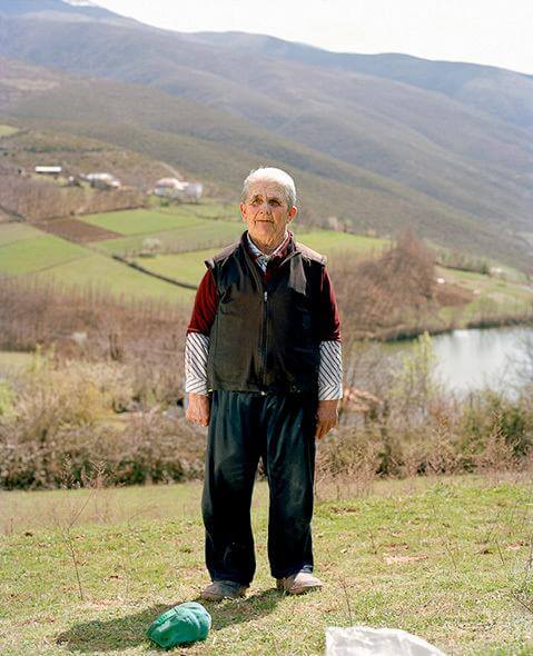 &Alpha;&lambda;&beta;&alpha;&nu;ί&alpha;: &Tau;&omicron; έ&theta;&iota;&mu;&omicron; &tau;&omega;&nu; "&omicron;&rho;&kappa;&iota;&sigma;&mu;έ&nu;&omega;&nu; &pi;&alpha;&rho;&theta;έ&nu;&omega;&nu;"