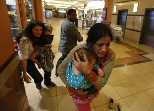 O ή&rho;&omega;&alpha;&sigmaf; &tau;&omicron;&upsilon; &epsilon;&mu;&pi;&omicron;&rho;&iota;&kappa;&omicron;ύ &kappa;έ&nu;&tau;&rho;&omicron;&upsilon; &sigma;&tau;&omicron; &Nu;&alpha;&iota;&rho;ό&mu;&pi;&iota;