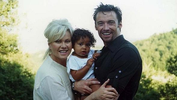 23 &Nu;&omicron;&epsilon;&mu;&beta;&rho;ί&omicron;&upsilon;: &Pi;&alpha;&gamma;&kappa;ό&sigma;&mu;&iota;&alpha; &Eta;&mu;έ&rho;&alpha; &Upsilon;&iota;&omicron;&theta;&epsilon;&sigma;ί&alpha;&sigmaf;!