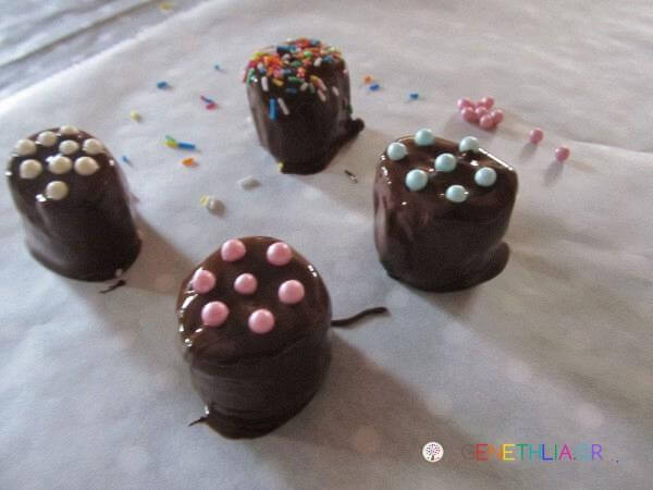 Εύκολα σοκολατάκια με marshmallows: όμορφα και πεντανόστιμα