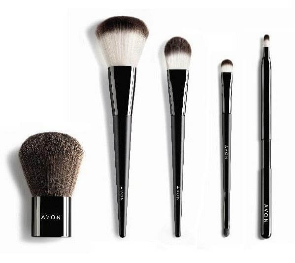 Oι νικητές που κερδίζουν το σετ πινέλων της AVON