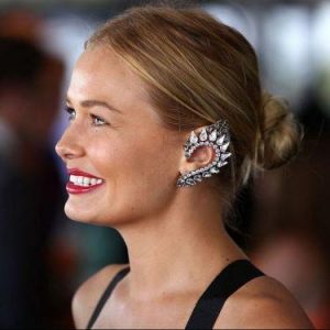 &Tau;&alpha; &nu;έ&alpha; &kappa;&omicron;&sigma;&mu;ή&mu;&alpha;&tau;&alpha;: Ear Cuffs!
