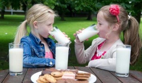 Ποιο είδος γάλακτος είναι καλύτερο για το παιδί;