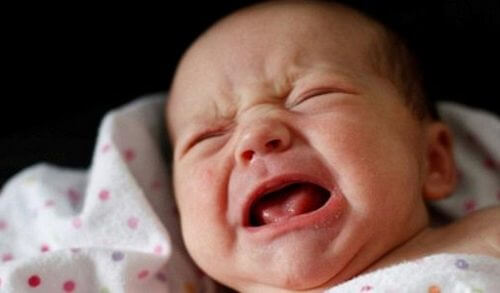 5 τρόποι για να βοηθήσετε το μωρό σας να σταματήσει το κλάμα!