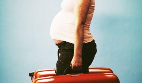 Ταξιδεύοντας στην εγκυμοσύνη. Τι πρέπει να προσέξουμε;