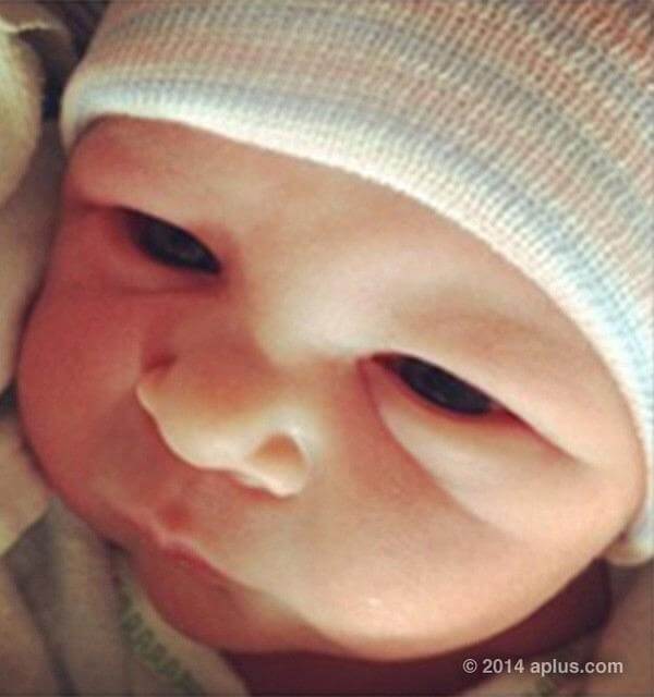 &Tau;&omicron; &mu;&omega;&rho;ό &tau;&eta;&sigmaf; Mila Kunis &kappa;&alpha;&iota; &tau;&omicron;&upsilon; Ashton Kutscher