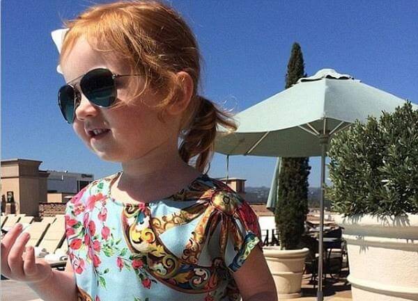Αυτό το 3χρονο κοριτσάκι είναι το πλουσιότερο παιδί στο Instagram!‏