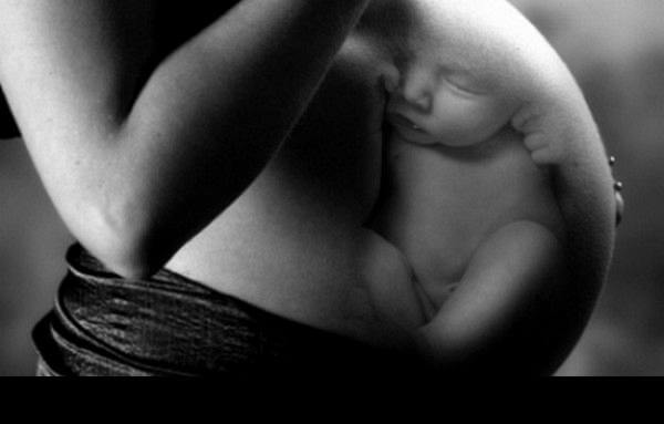 Εγκυμοσύνη: Πως κινείται το μωρό ανά εβδομάδα