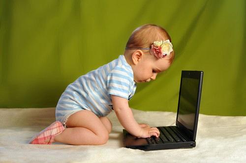 Τα 7χρονα πλέον σερφάρουν!