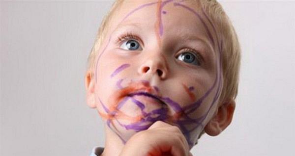 Γιατί κάνει συνέχεια αταξίες;