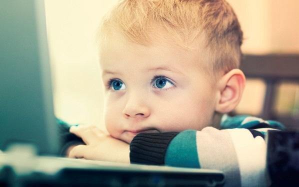 Δωρεάν ιντερνετικό φροντιστήριο για τους μαθητές!