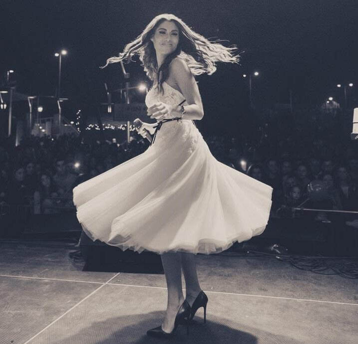 Το ονειρεμένο φόρεμα της Θωμαής Aπέργη με την υπογραφή της Βάσιας Τζοτζοπούλου