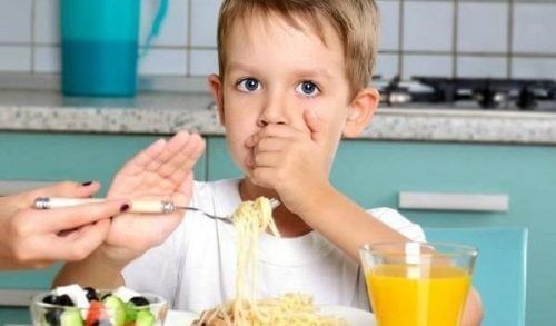 Tα 6 πιο συχνά διατροφικά λάθη των γονιών! Από την διατροφολόγο Ειρήνη Μπαμπαρούτση