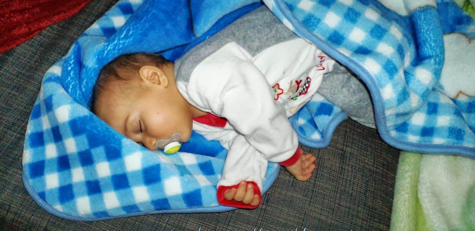Q&A: "Τo μωρό μου ξεσκεπάζεται στον ύπνο του και ανησυχώ μήπως κρυώσει"