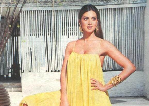 Σταματίνα Τσιμτσιλή: H πρώτη της συλλογή ρούχων