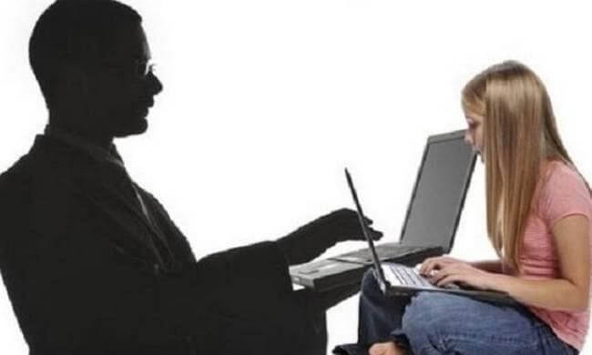 Αποπλάνηση μέσω διαδικτύου. Πώς τα παιδιά σας να παραμείνουν ασφαλή