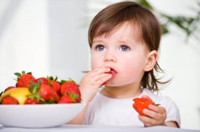 “Η κόρη μου δεν τρώει καθόλου φρούτα. Είναι φάση ή μπορεί να κόψει τελείως την φρουτόκρεμα|;
