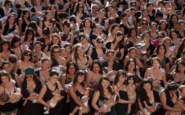 Πανελλαδικός ταυτόχρονος δημόσιος θηλασμός στο Ζάππειο