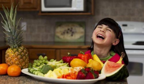Τί πρέπει να τρώνε τα παιδιά μας το χειμώνα για γερό ανοσοποιητικό