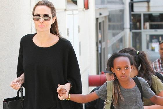 Η φυσική μητέρα της Zahara εκλιπαρεί την Jolie να μιλήσει στη κόρη της