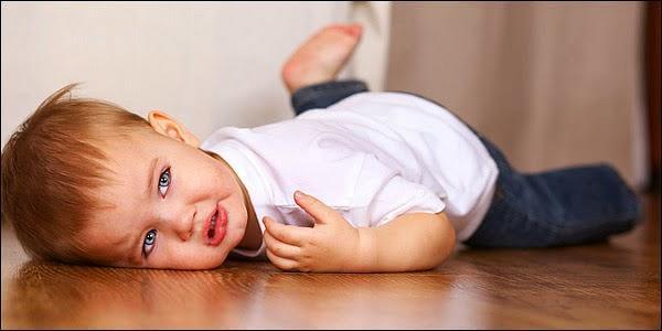 “O γιος μου 21 μηνών με χτυπάει στο πρόσωπο όταν δεν του δίνω αυτό που θέλει. Είναι φυσιολογικό”;