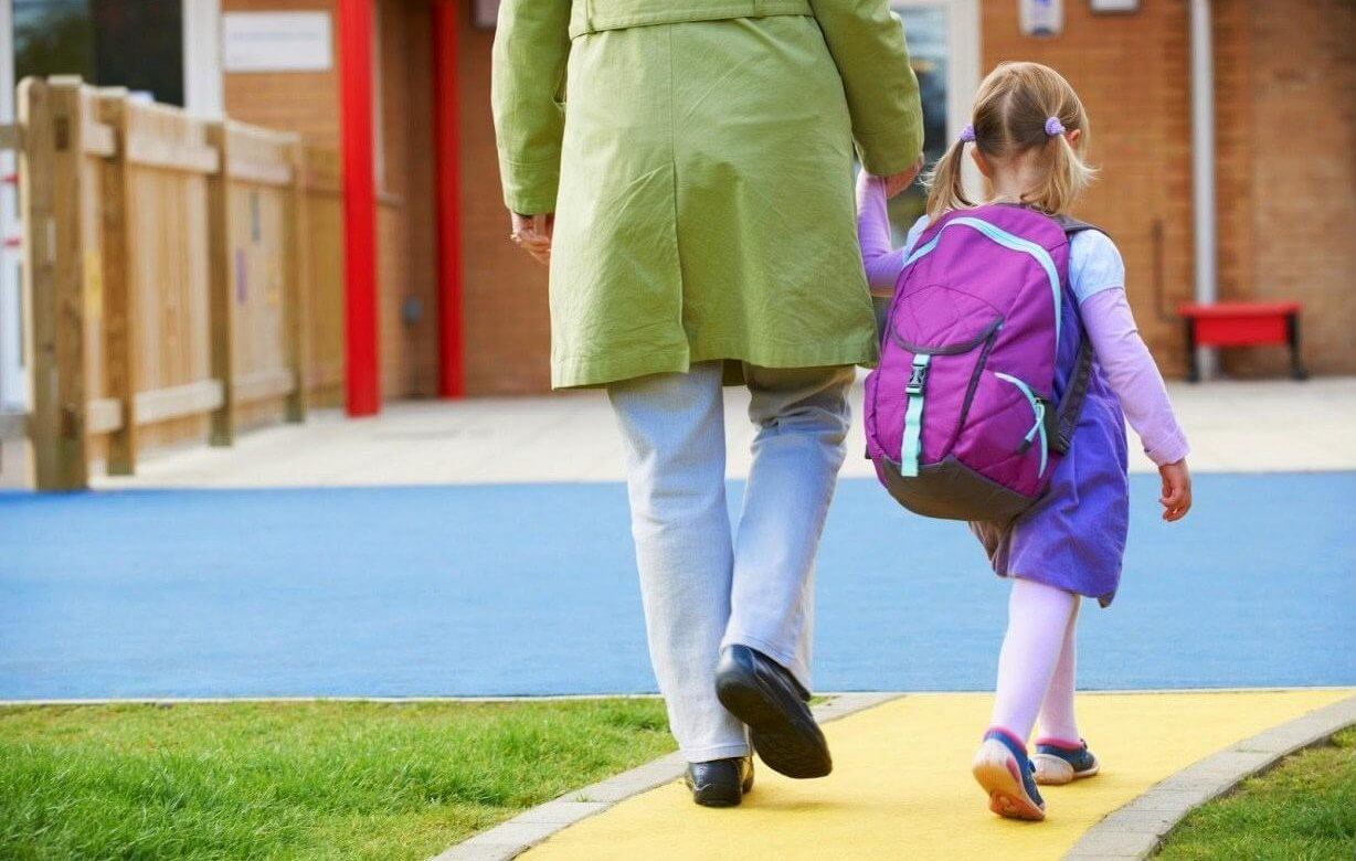 Σχολική τσάντα: Πόσο πρέπει να ζυγίζει;