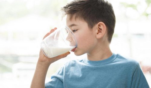Τί γίνεται όταν το παιδί σου αρνείται να πιει το γάλα του;
