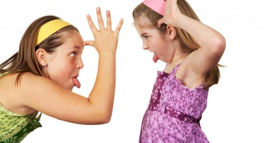 5 τρόποι να σταματήσετε τον τσακωμό ανάμεσα στα αδερφάκια