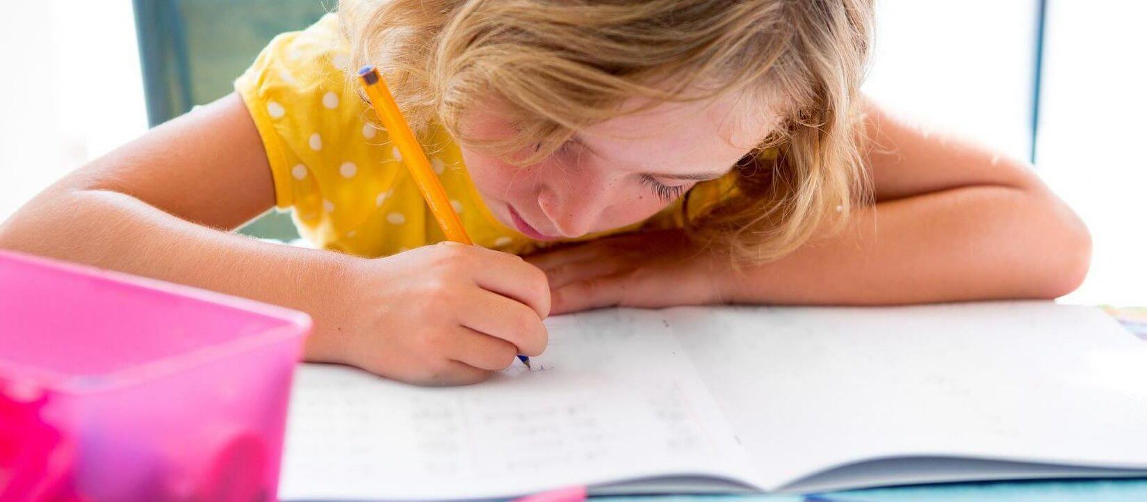 Τρικ για να μάθουν τα παιδιά να γράφουν σωστά!