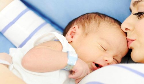 Συναγερμός για τη σύφιλη στην Ευρώπη: Αυξάνονται και τα κρούσματα από μητέρα σε παιδί