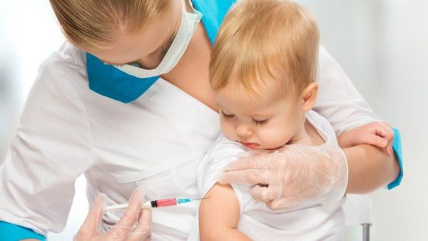 Μόσιαλος: Όσα ξέρουμε για τους εμβολιασμούς στα παιδιά κατά του κορονοϊού
