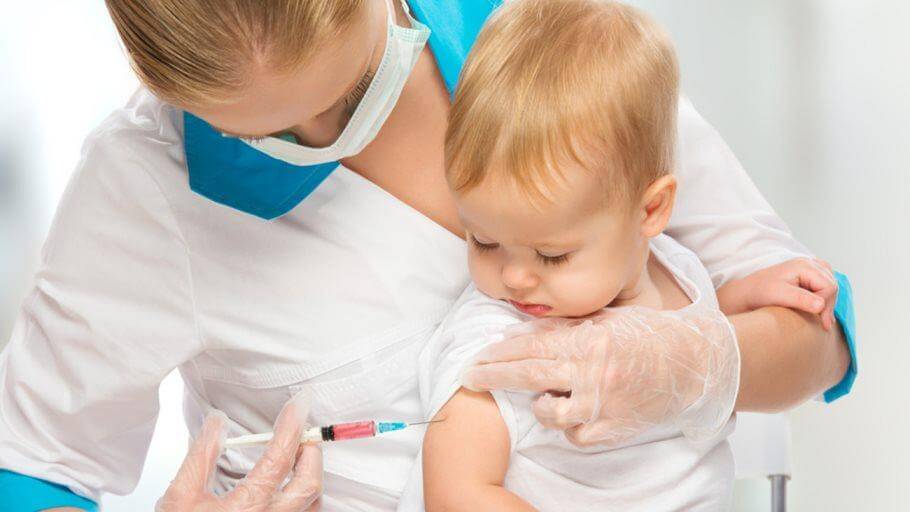 Κορονοϊός: Από αύριο ο εμβολιασμός για μωρά από 6 μηνών