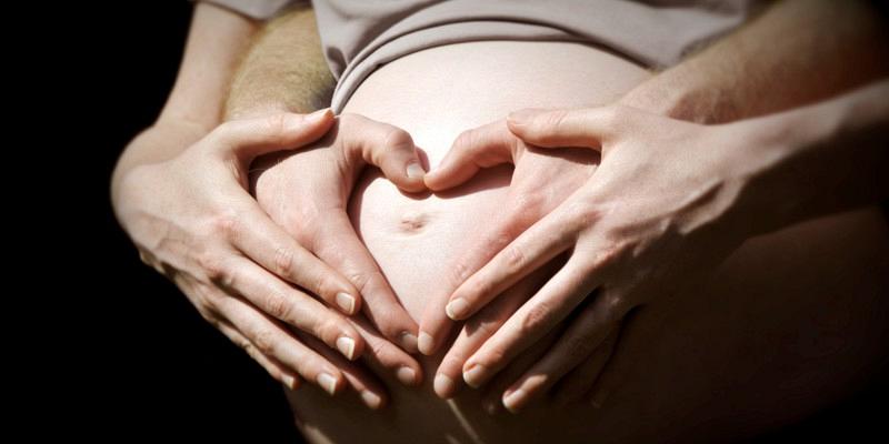 «Eίμαι έγκυος και βιώνω πολύ μεγάλο άγχος. Μπορεί να βλάψω το έμβρυο;»
