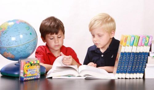Παιδί: 6 "κόλπα" για πιο εύκολο διάβασμα στο σπίτι!