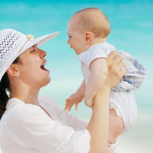 Πεντάστερα ξενοδοχεία μόνο για νέες μαμάδες: Πολυτέλεια και ξεκούραση μετά τον τοκετό