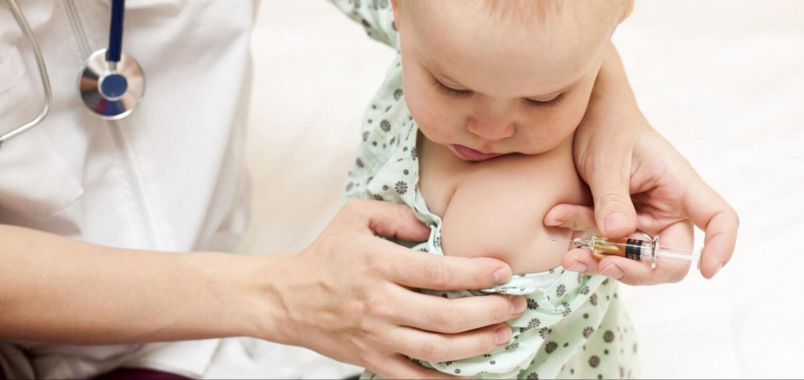 Μόσιαλος: Όσα ξέρουμε για τους εμβολιασμούς στα παιδιά κατά του κορονοϊού