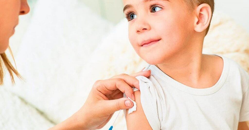 Πρέπει να προχωρήσει ο εμβολιασμός πιο μικρών παιδιών ηλικίας 12-15 ετών λέει η Παγώνη