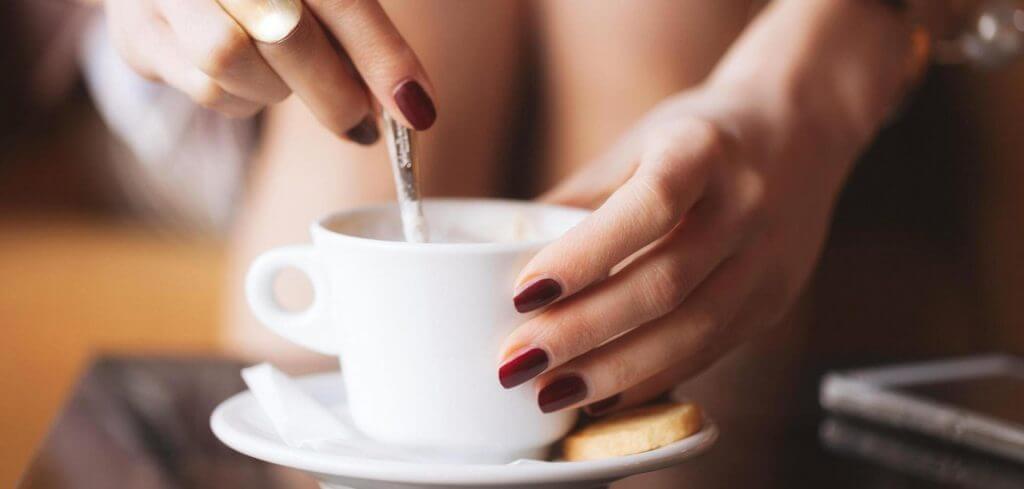 Νοικοκυριά: Είδη «πολυτελείας» καφές, γάλα και ζάχαρη - Εσείς ποιο θα κόψετε;