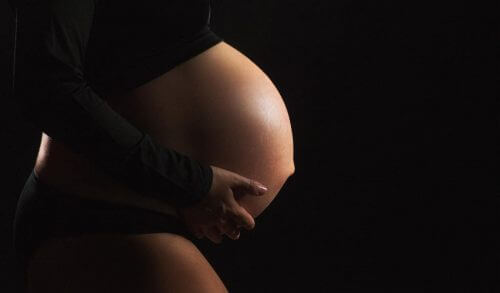 Φωτογράφιση εγκυμοσύνης: Καρέ καρέ τα πιο όμορφα στιγμιότυπα πριν τη γέννα ( βίντεο)