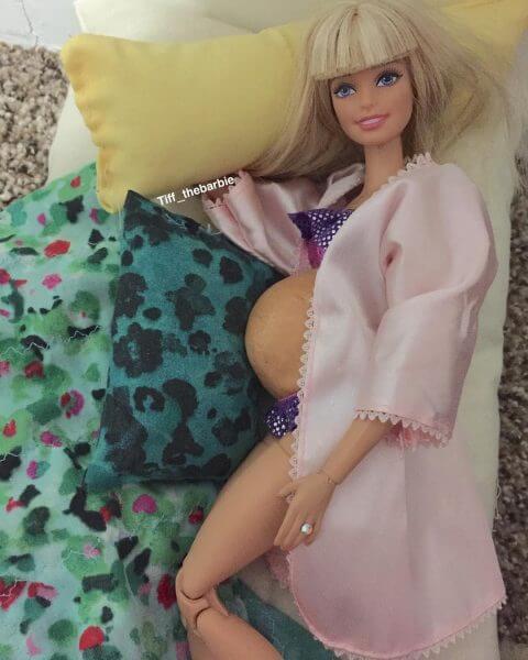 Barbie: η κούκλα που λάτρεψαν όλα τα κορίτσια, είναι έγκυος! (φωτο)