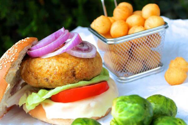 Έ&nu;&alpha; burger &gamma;&alpha;&lambda;&omicron;&pi;&omicron;ύ&lambda;&alpha;&sigmaf; &pi;&omicron;&upsilon; &theta;&alpha; &tau;&rho;&epsilon;&lambda;ά&nu;&epsilon;&iota; &mu;&iota;&kappa;&rho;&omicron;ύ&sigmaf; &kappa;&alpha;&iota; &mu;&epsilon;&gamma;ά&lambda;&omicron;&upsilon;&sigmaf;!