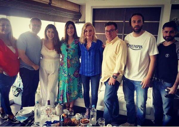 &Sigma;&tau;&alpha;&mu;&alpha;&tau;ί&nu;&alpha; &Tau;&sigma;&iota;&mu;&tau;&sigma;&iota;&lambda;ή: &Omicron;&iota; &pi;&rho;ώ&tau;&epsilon;&sigmaf; &phi;&omega;&tau;&omicron;&gamma;&rho;&alpha;&phi;ί&epsilon;&sigmaf; &alpha;&pi;ό &tau;&omicron; &mu;&alpha;&iota;&epsilon;&upsilon;&tau;ή&rho;&iota;&omicron; &kappa;&alpha;&iota; &omicron;&iota; &delta;&eta;&lambda;ώ&sigma;&epsilon;&iota;&sigmaf; &tau;&eta;&sigmaf;!