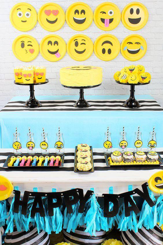 Emoji:  &Sigma;&kappa;&epsilon;&phi;&tau;ή&kappa;&alpha;&tau;&epsilon; &pi;&omicron;&tau;έ &pi;ώ&sigmaf; &theta;&alpha; &mu;&pi;&omicron;&rho;&omicron;ύ&sigma;&epsilon; &nu;&alpha; &epsilon;ί&nu;&alpha;&iota; έ&nu;&alpha; &pi;&alpha;&iota;&delta;&iota;&kappa;ό &pi;ά&rho;&tau;&iota; &mu;&epsilon; &alpha;&upsilon;&tau;έ&sigmaf; &tau;&iota;&sigmaf; &phi;&alpha;&tau;&sigma;&omicron;ύ&lambda;&epsilon;&sigmaf;; (&phi;&omega;&tau;&omicron;)