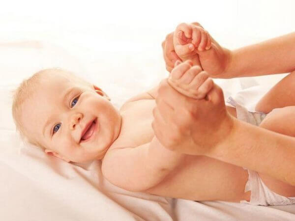 9+1 αποτελεσματικές μέθοδοι για να κάνετε το μωρό σας να σταματήσει να κλαίει!